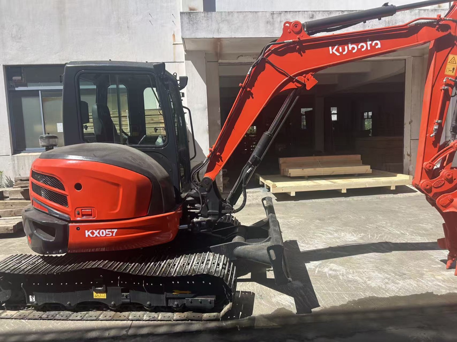 Kubota U57 Mini used excavator 0 photo 2