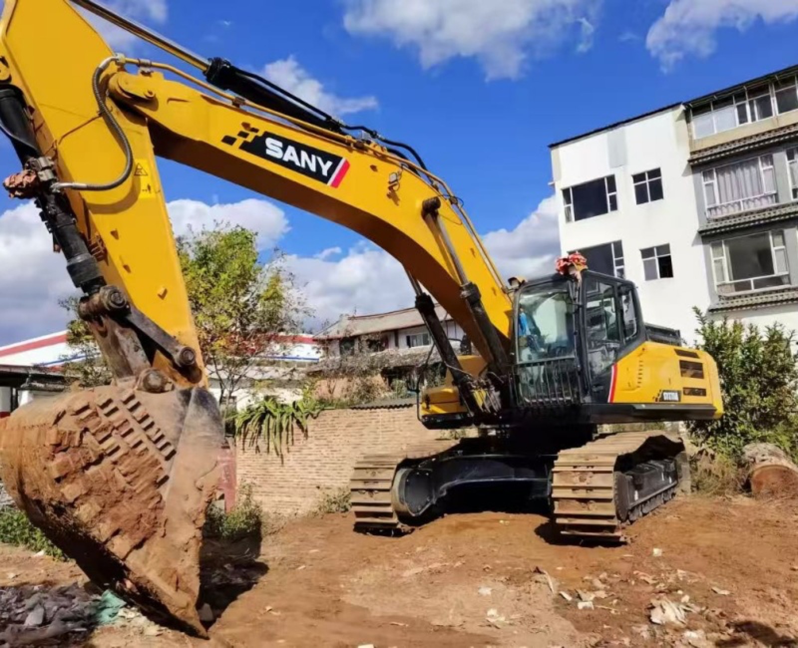 Sany 375 used excavator 0 photo 2