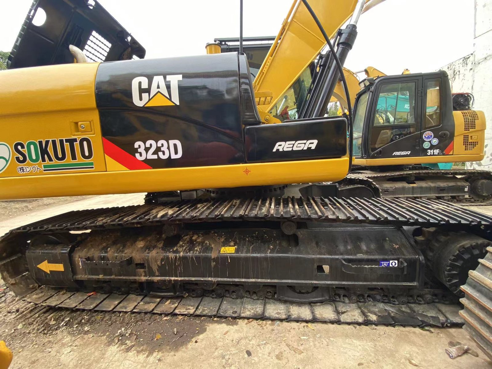 CAT 323D used excavator 0 photo 8