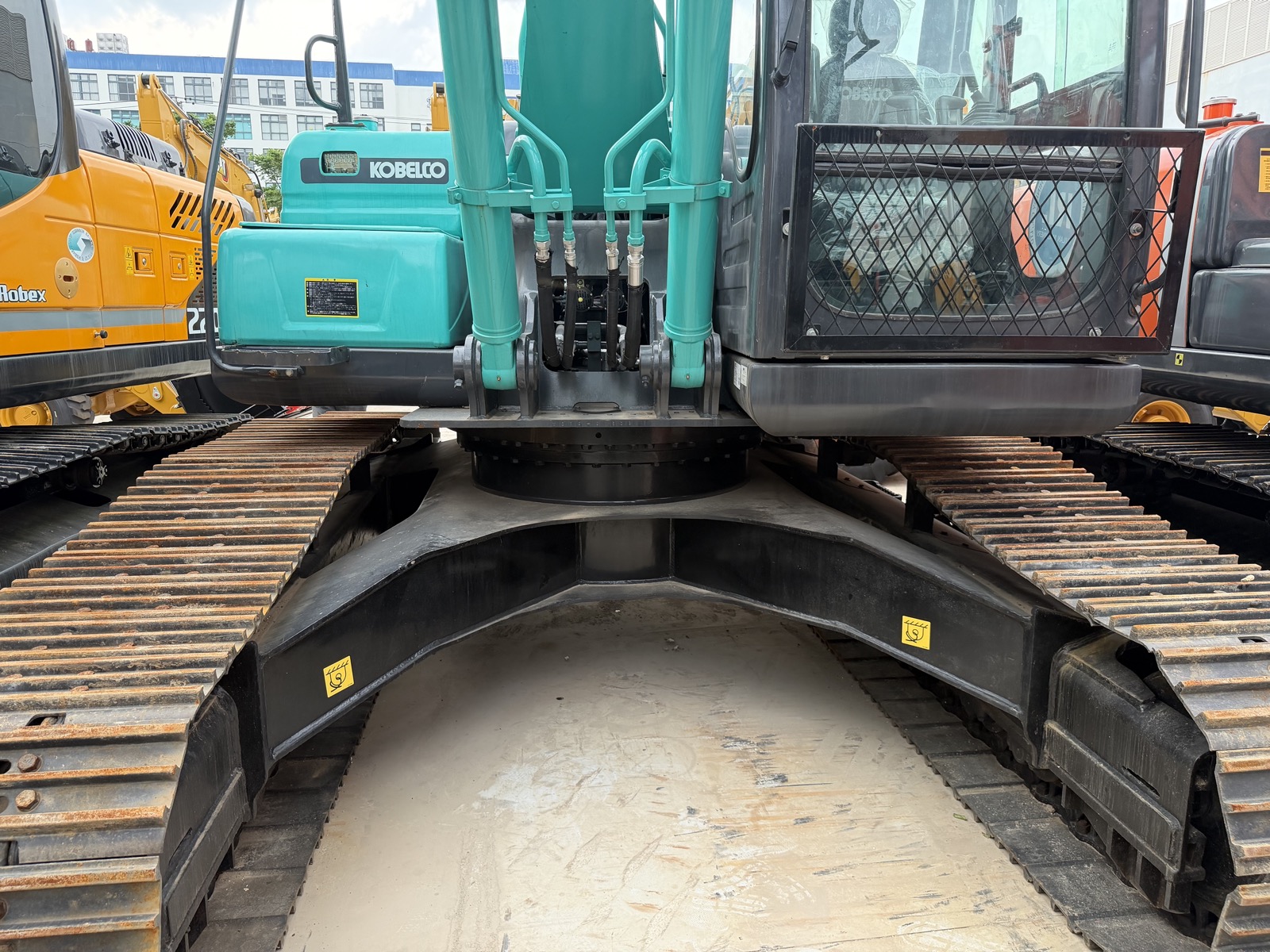 Kobelco 210 used excavator 0 photo 4