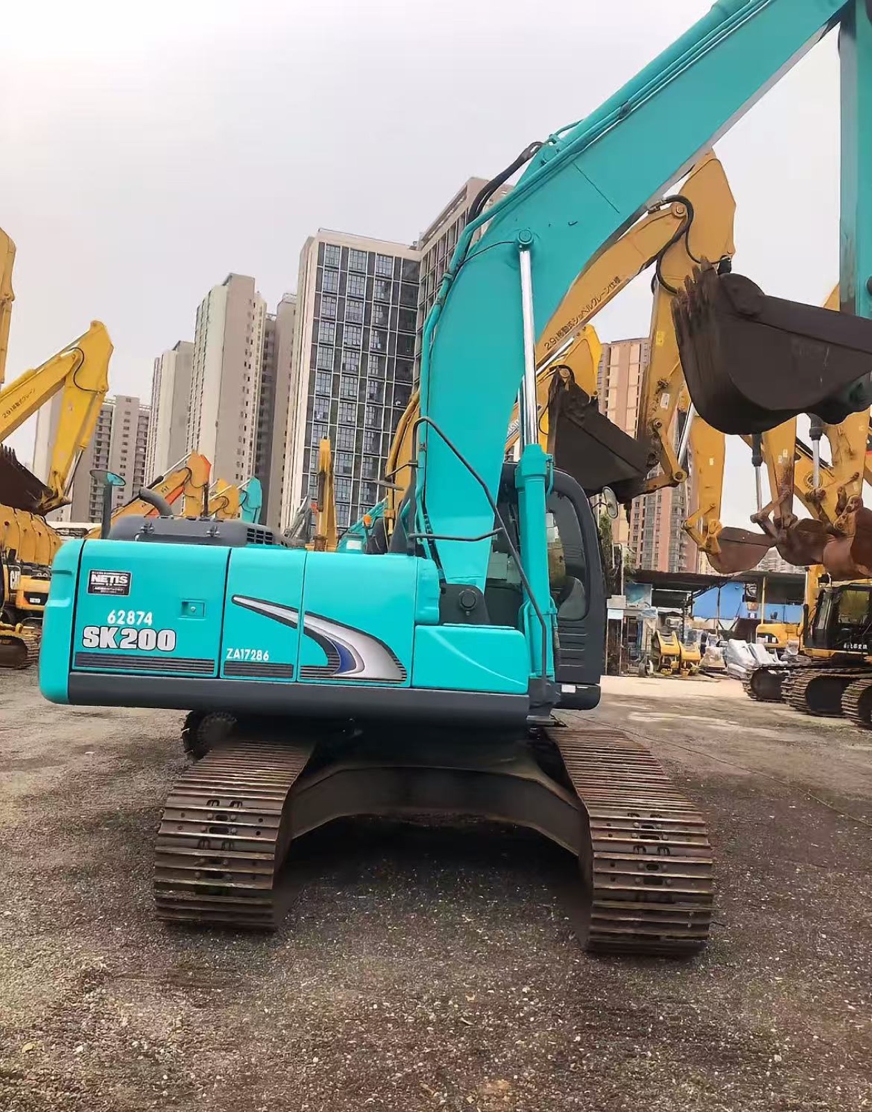 Kobelco SK200-12 used excavator 0 photo 3