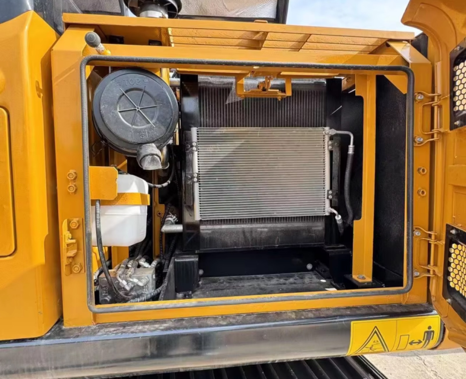 Sany 135C used excavator 0 photo 5