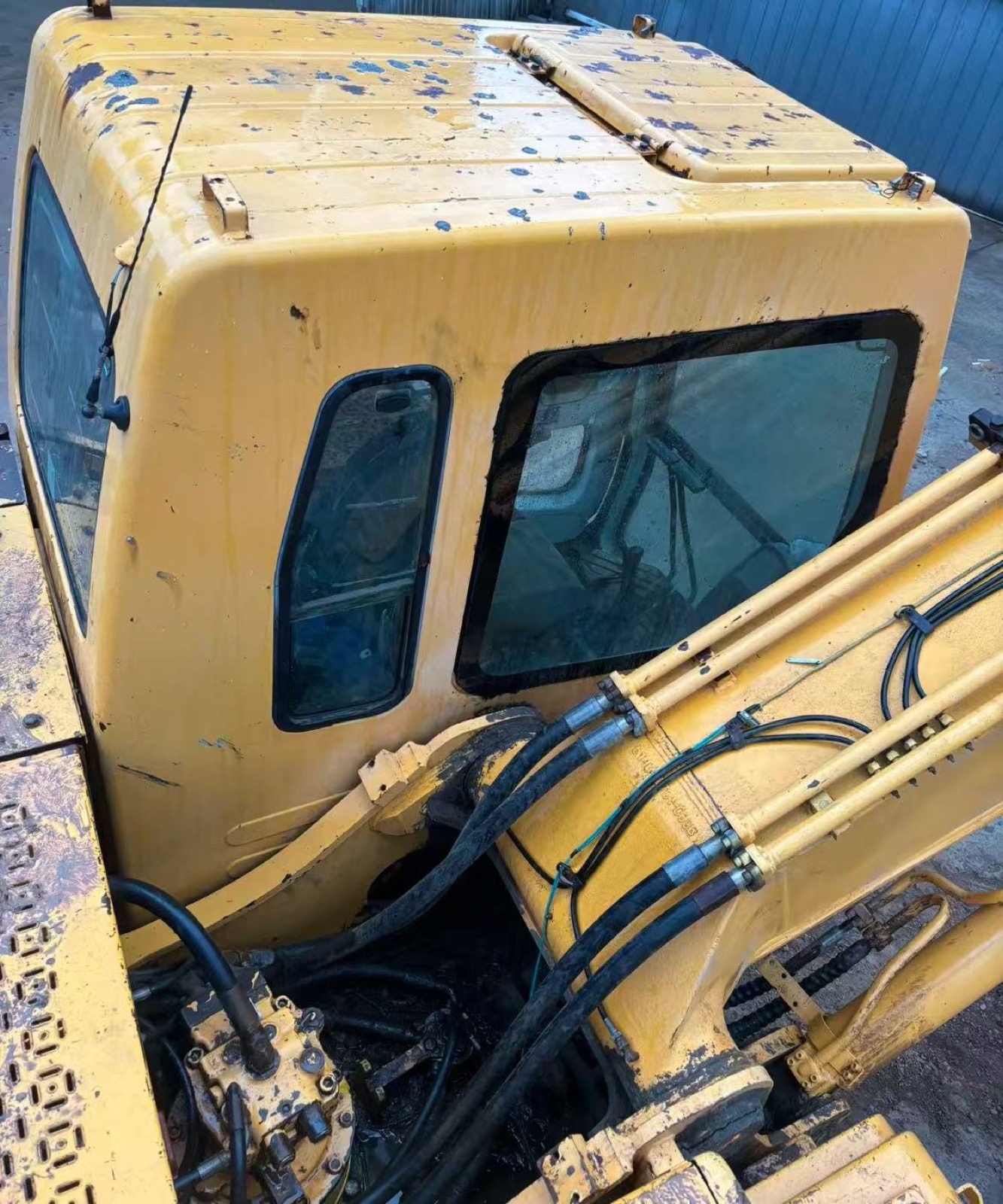 Hyundai 210LC used excavator 0 photo 6