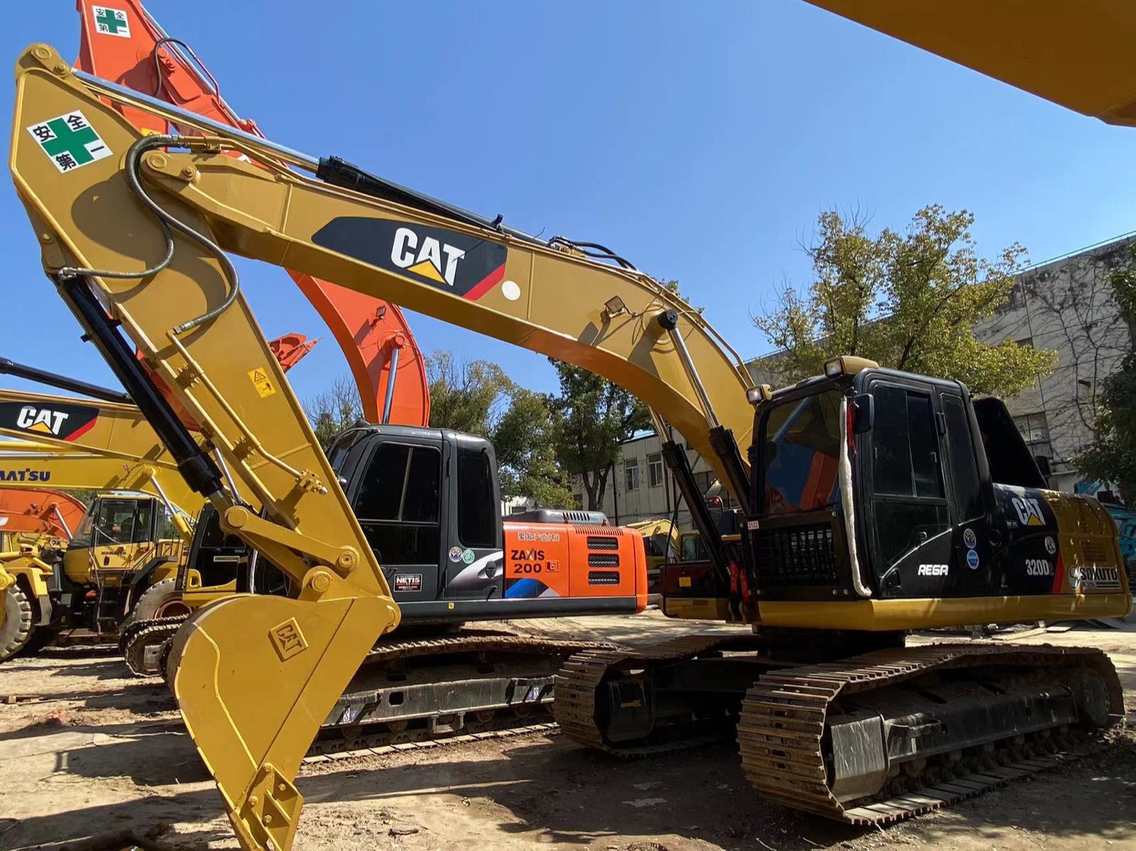 CAT 320D used excavator 0 photo 3