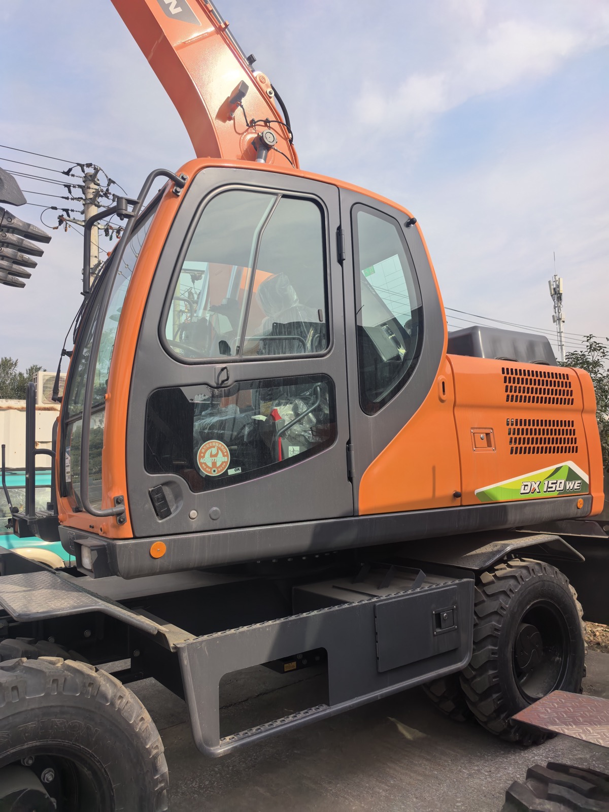 Doosan DX150WE used excavator 0 photo 5