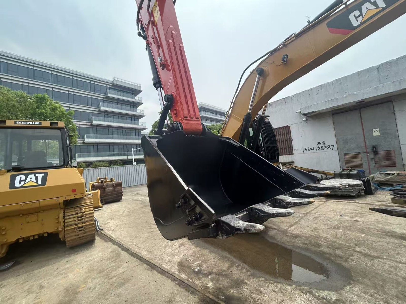 Doosan DX300 used excavator 0 photo 2