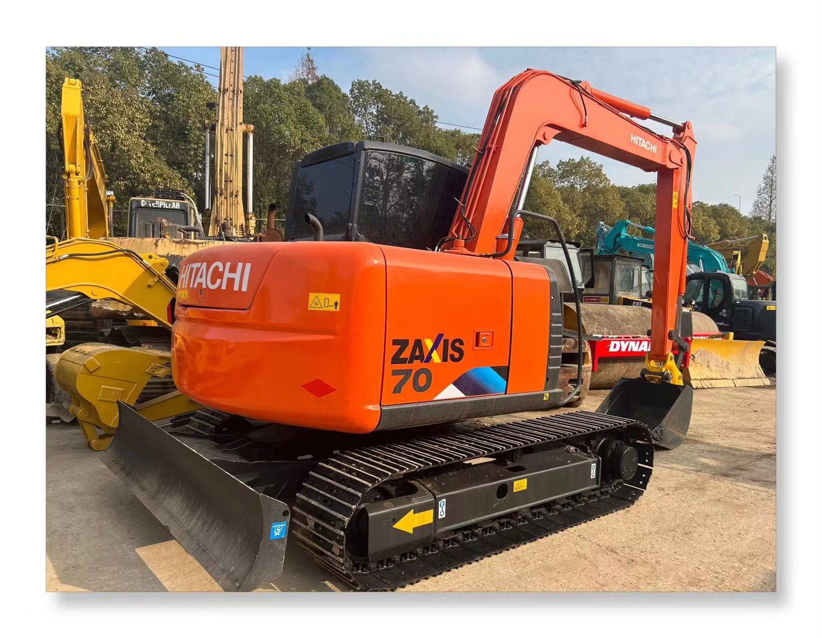 Hitachi 70 Mini used excavator 0 photo 3