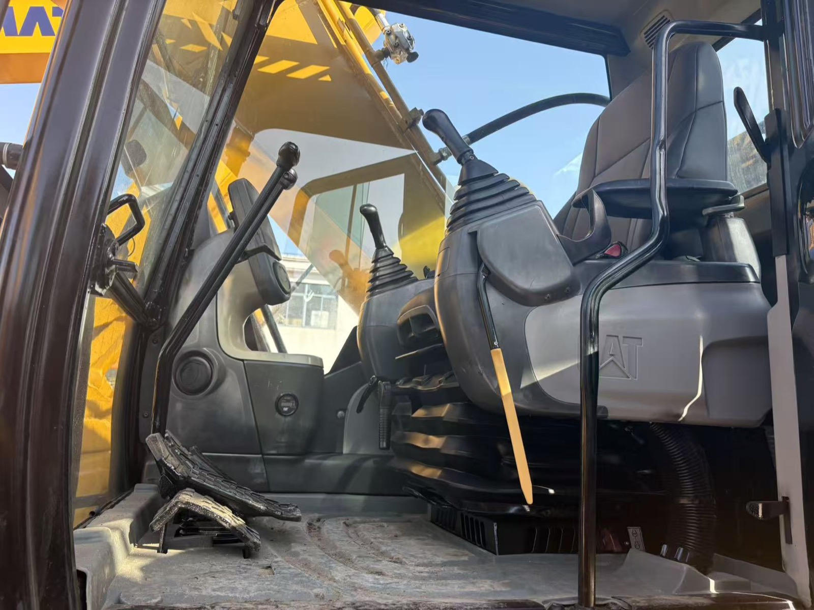 CAT 325D used excavator 0 photo 6