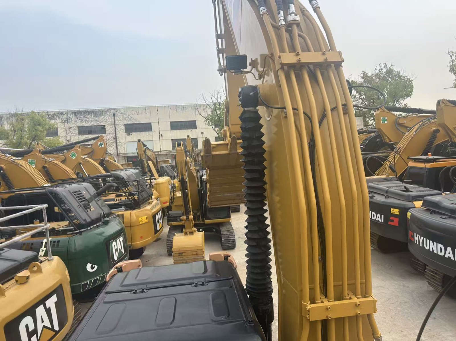CAT 323D2L used excavator 0 photo 8