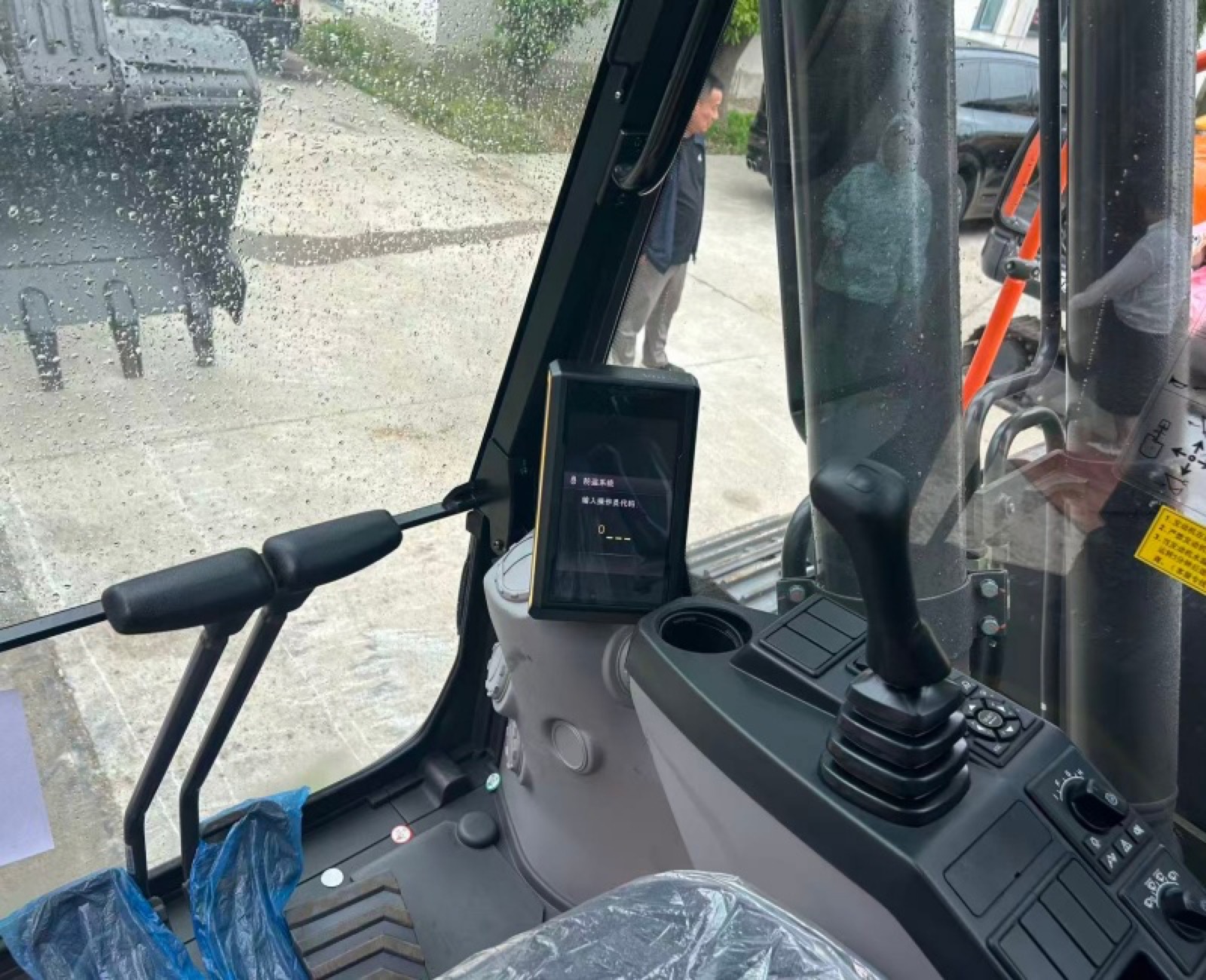 Volvo EC220 used excavator 0 photo 5