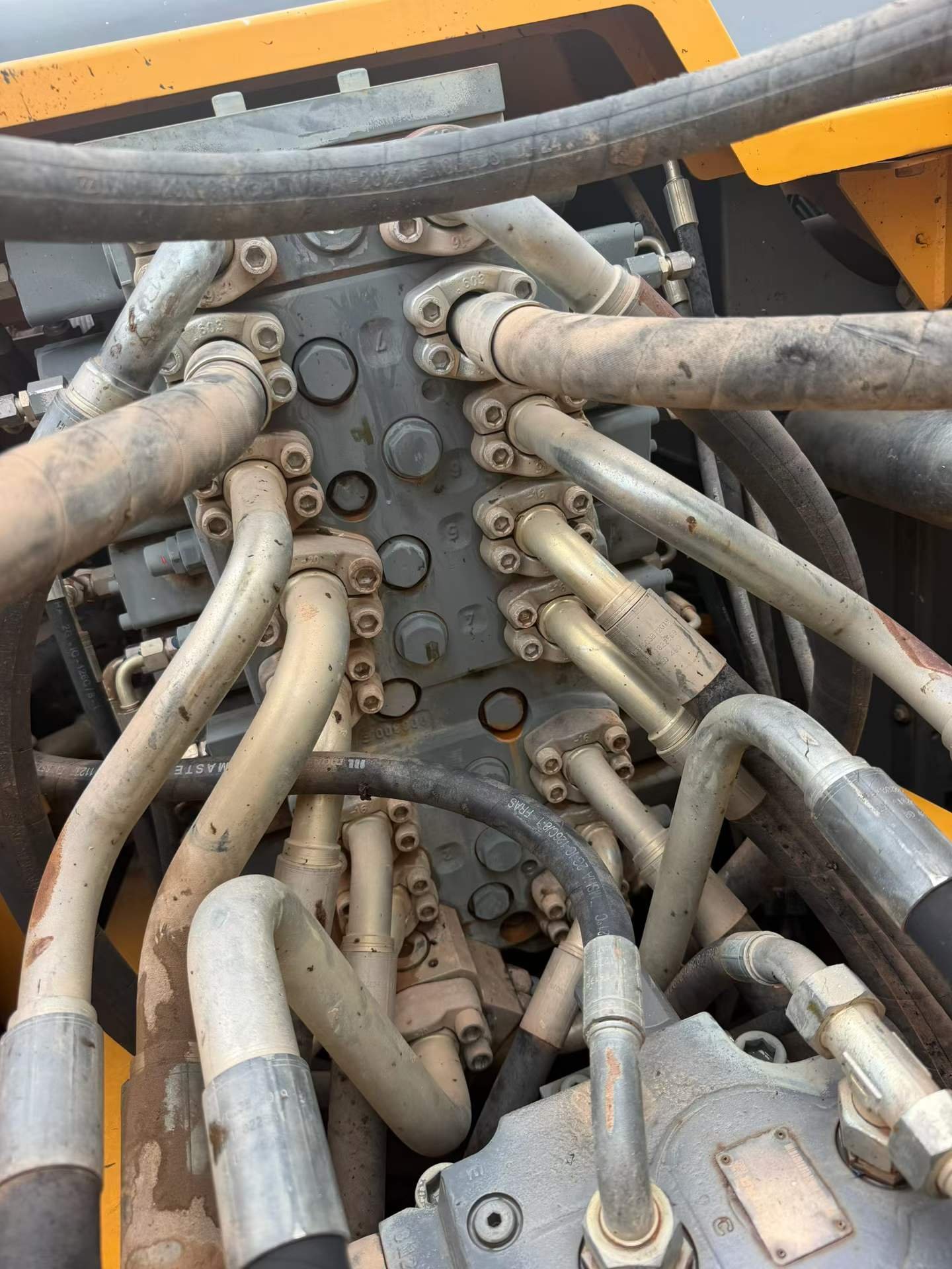 Liebherr 920 used excavator 0 photo 8