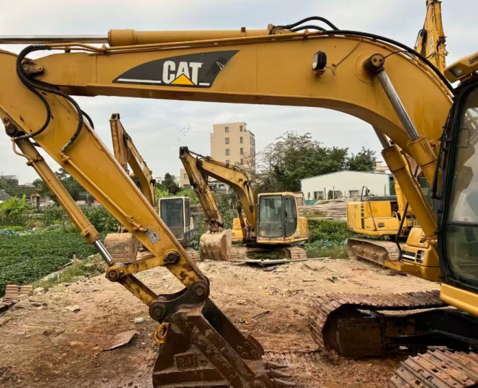 CAT 312B used excavator 0 photo 2