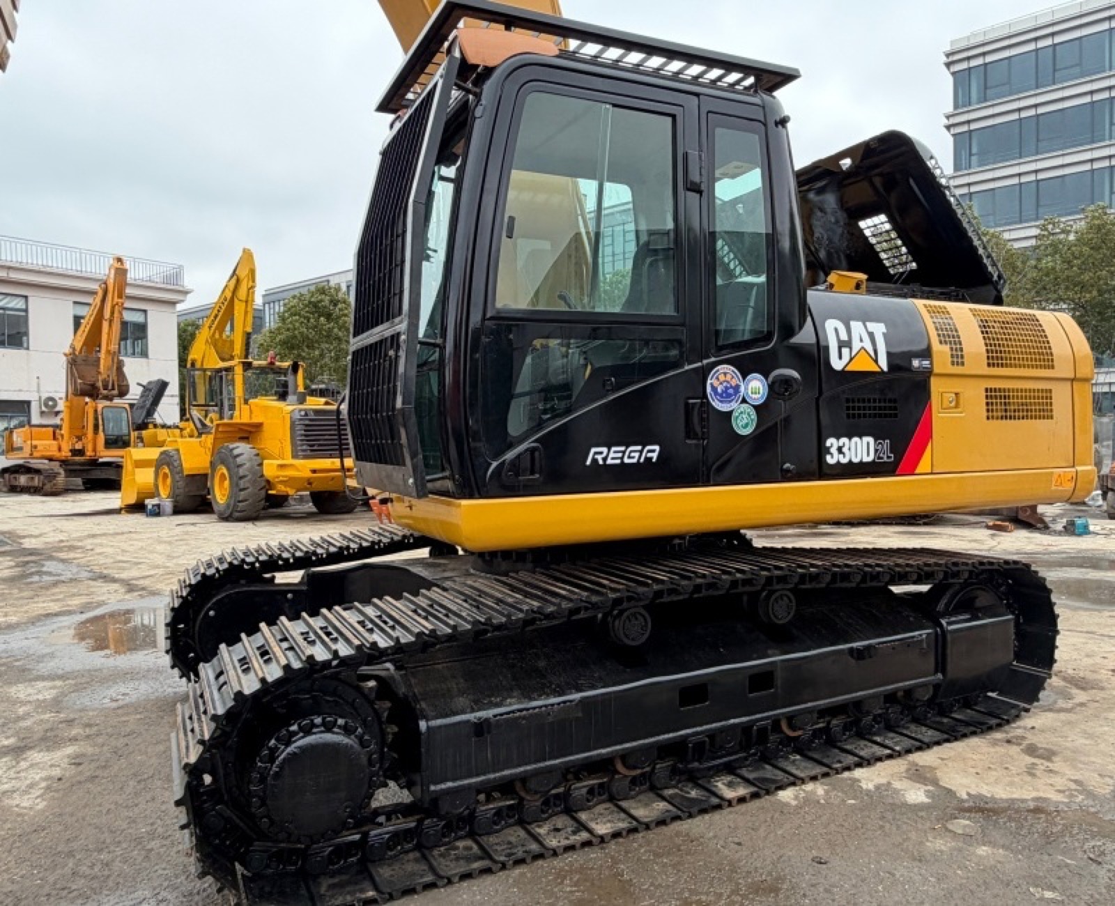 CAT 330D2L used excavator 0 photo 4