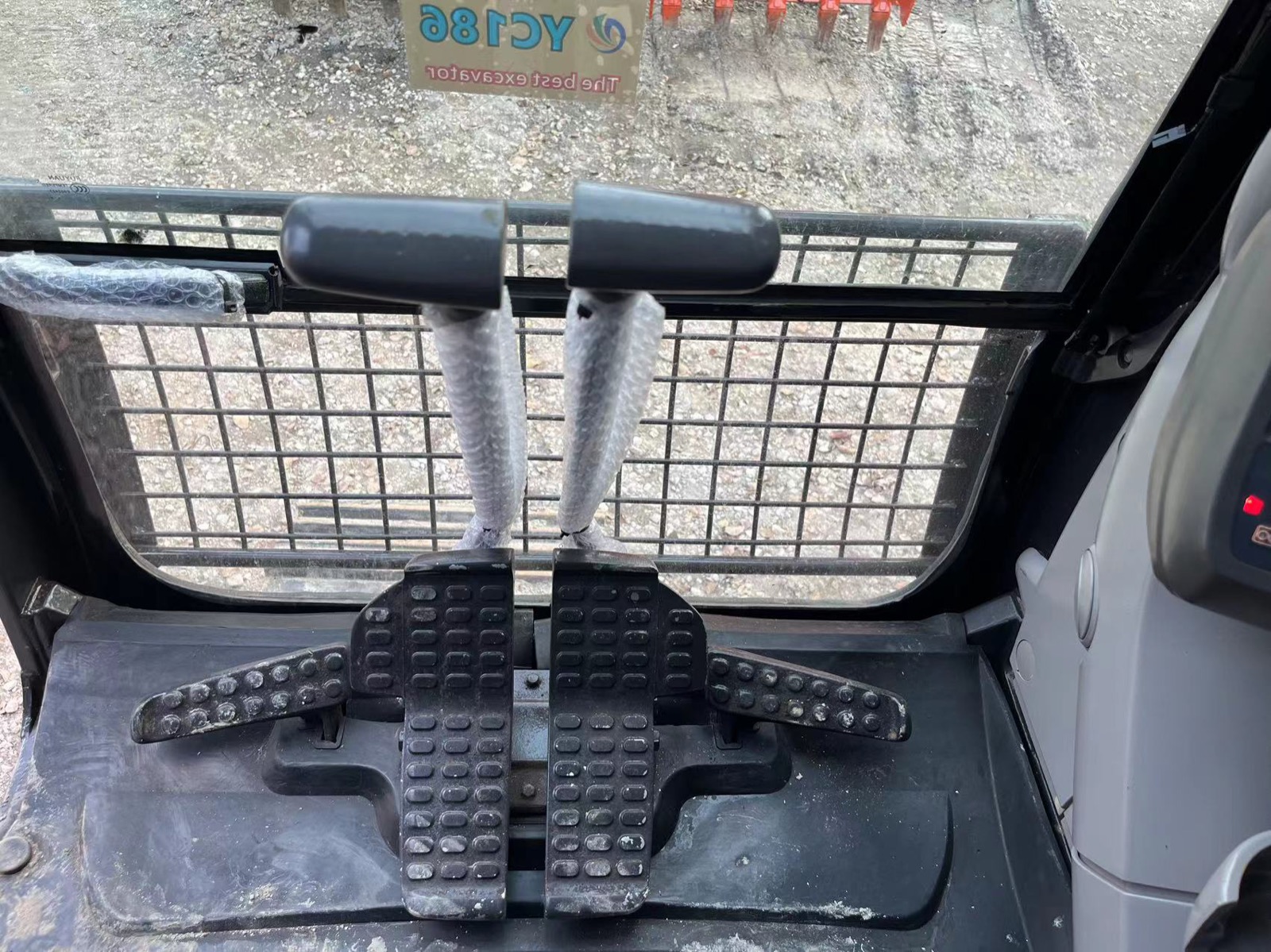 Hitachi 240 used excavator 0 photo 4