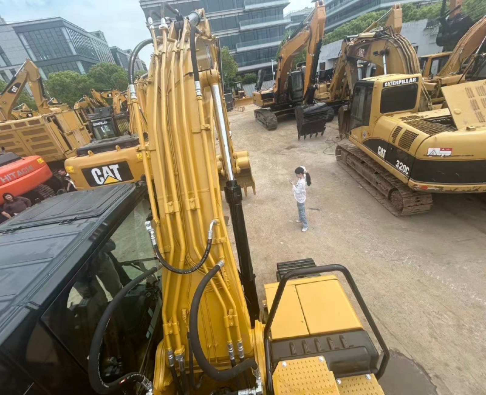 CAT 320GC used excavator 0 photo 3