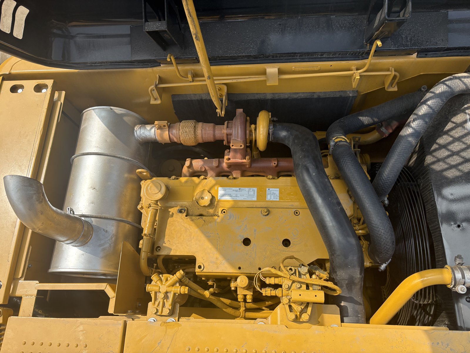 CAT 320D2L used excavator 0 photo 3
