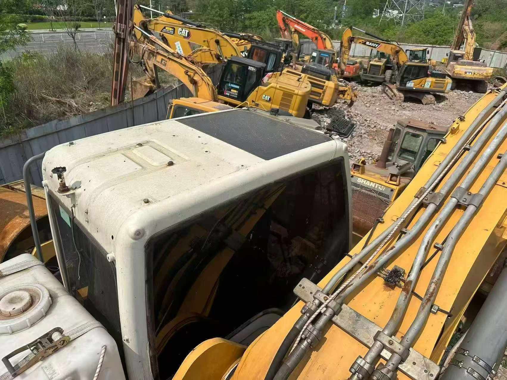 Liebherr 944 used excavator 0 photo 4