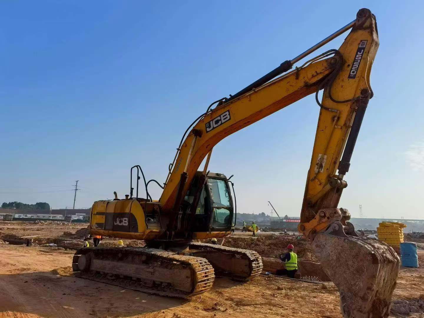 JCB 220 used excavator 0 photo 2