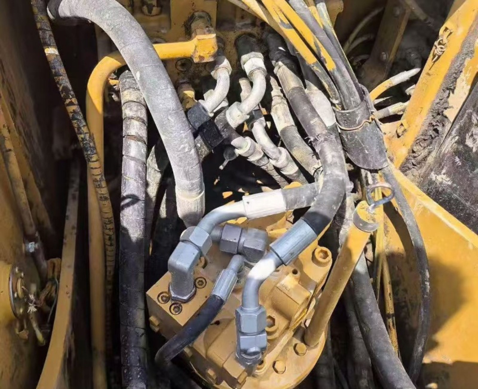 CAT 318D used excavator 0 photo 6