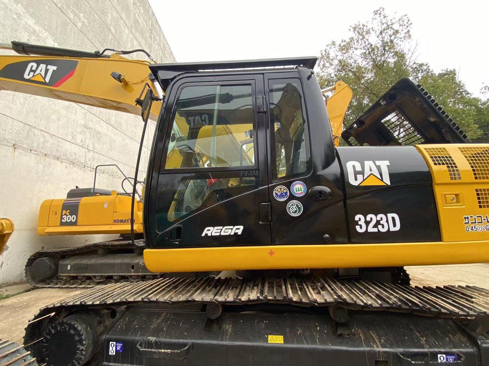 CAT 323D used excavator 0 photo 4