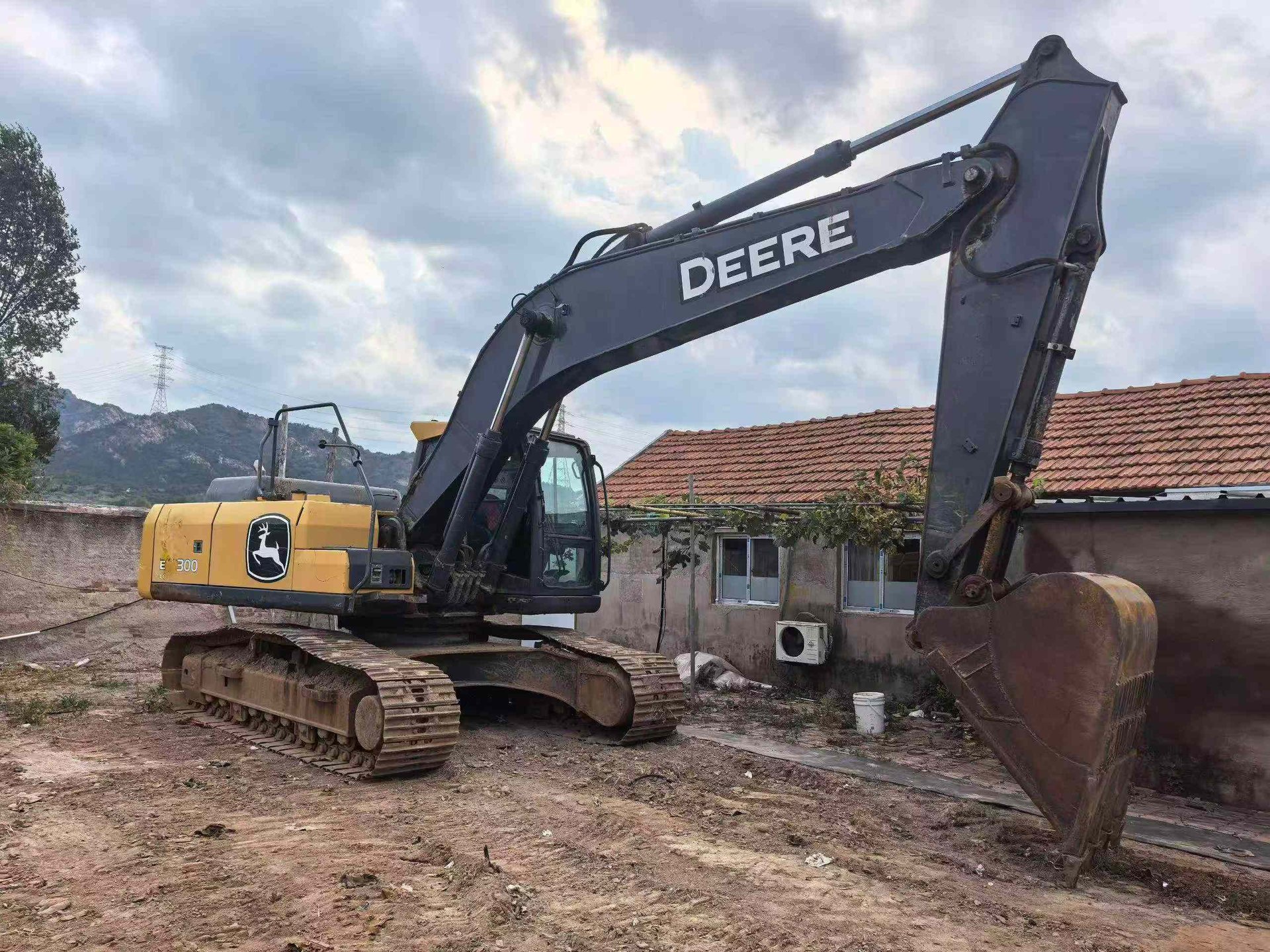 John Deere John Deere 210 used excavator, 0, China stock