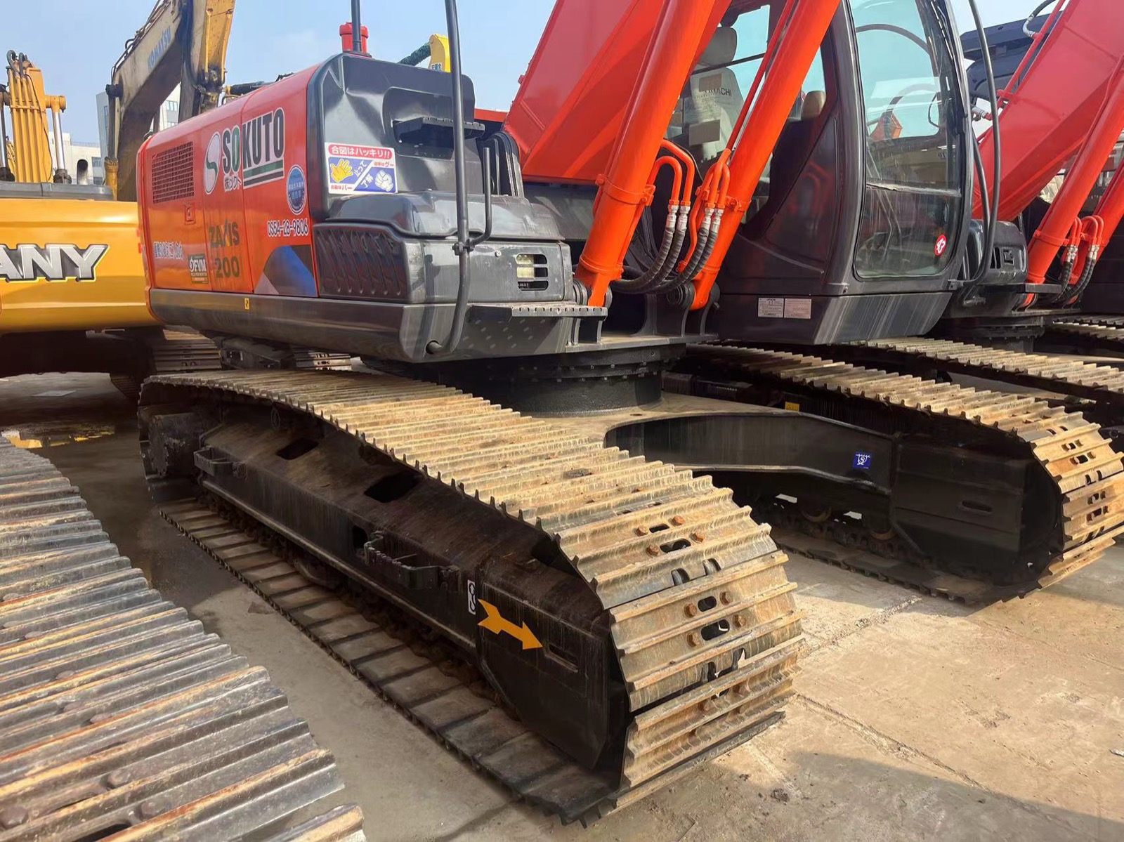 Hitachi ZX200 used excavator 0 photo 6