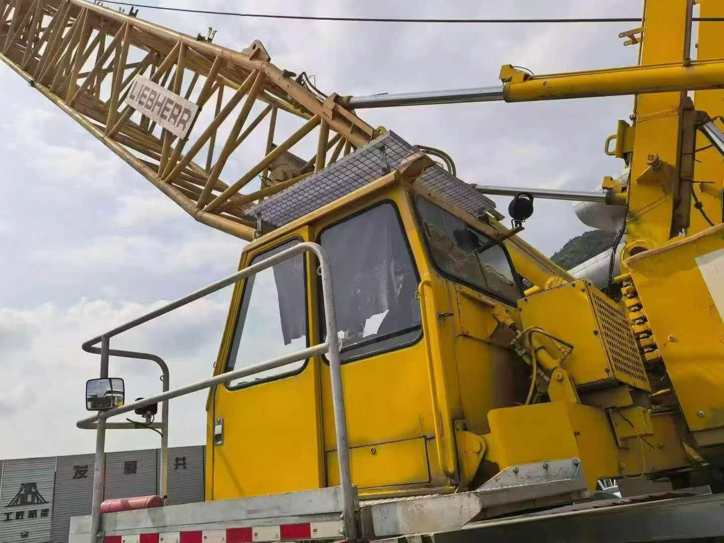 Liebherr 400 Crane for Sale used excavator 0 photo 3