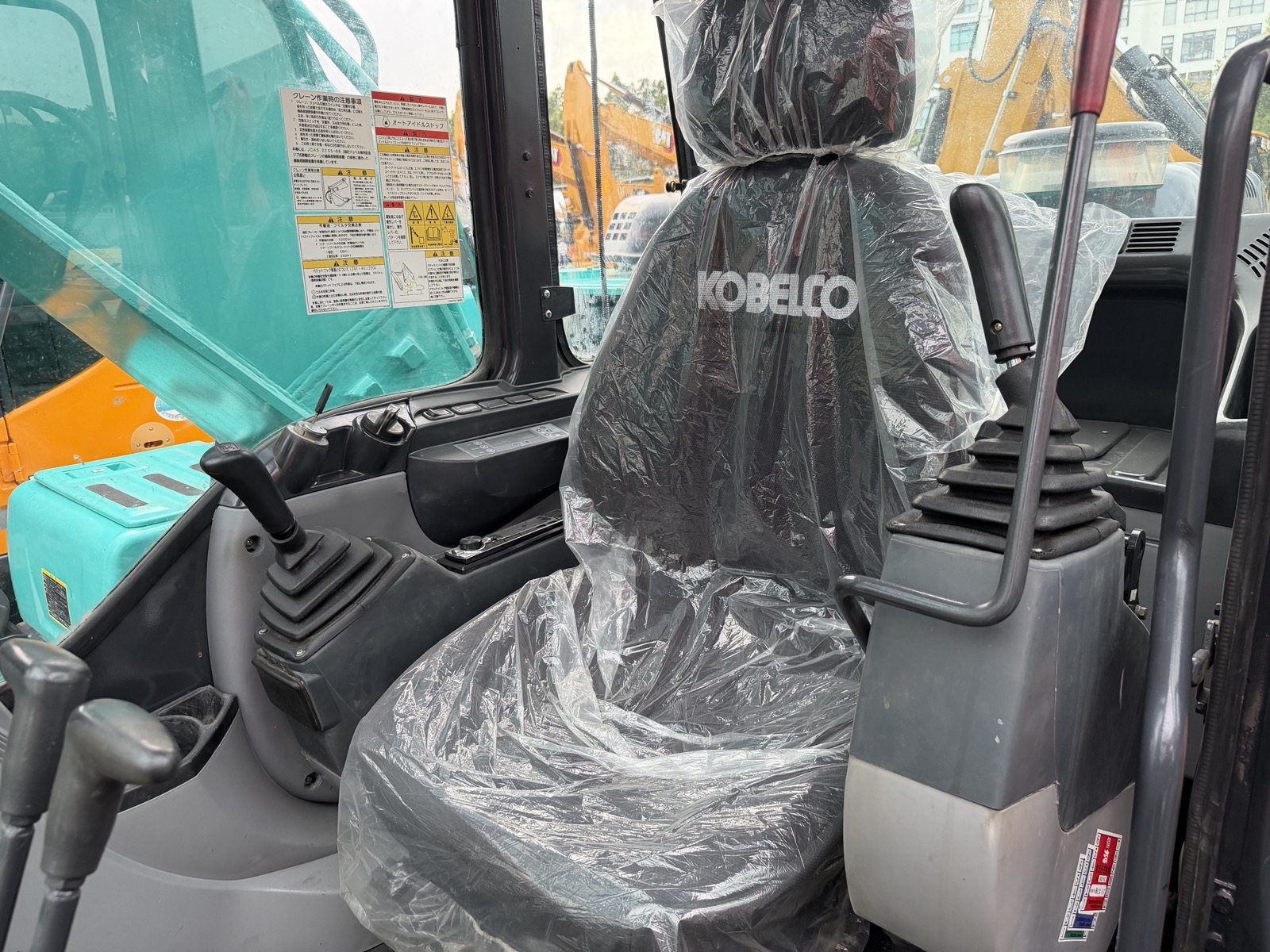 Kobelco 210 used excavator 0 photo 3