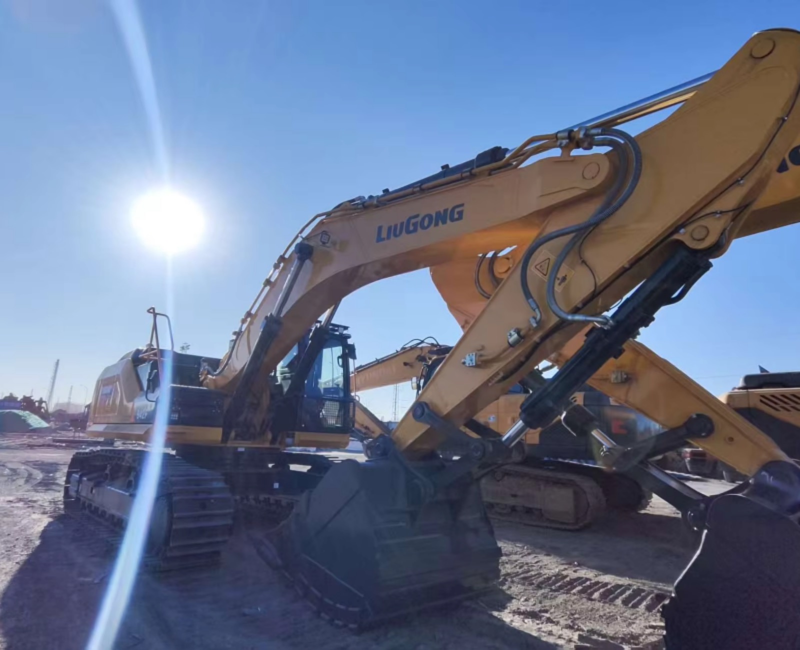 LiuGong 942F used excavator 0 photo 3
