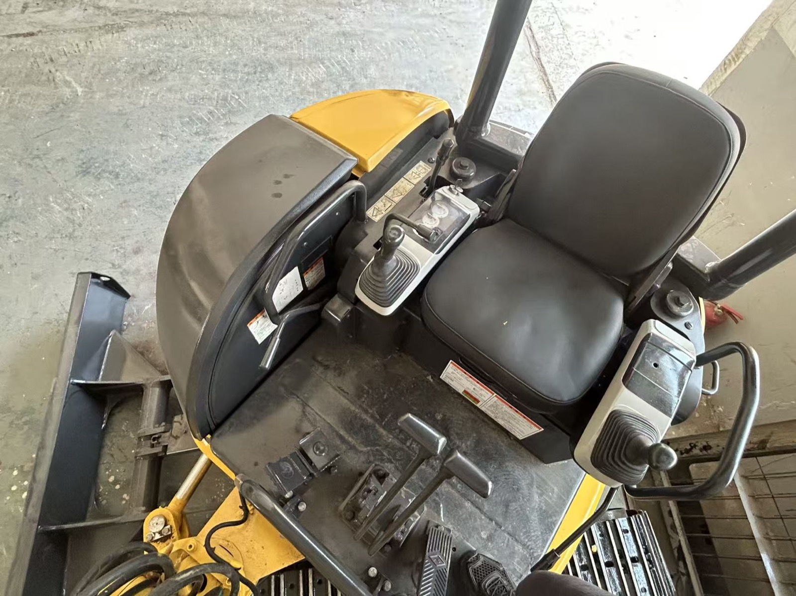 Komatsu PC35 Mini used excavator 0 photo 7