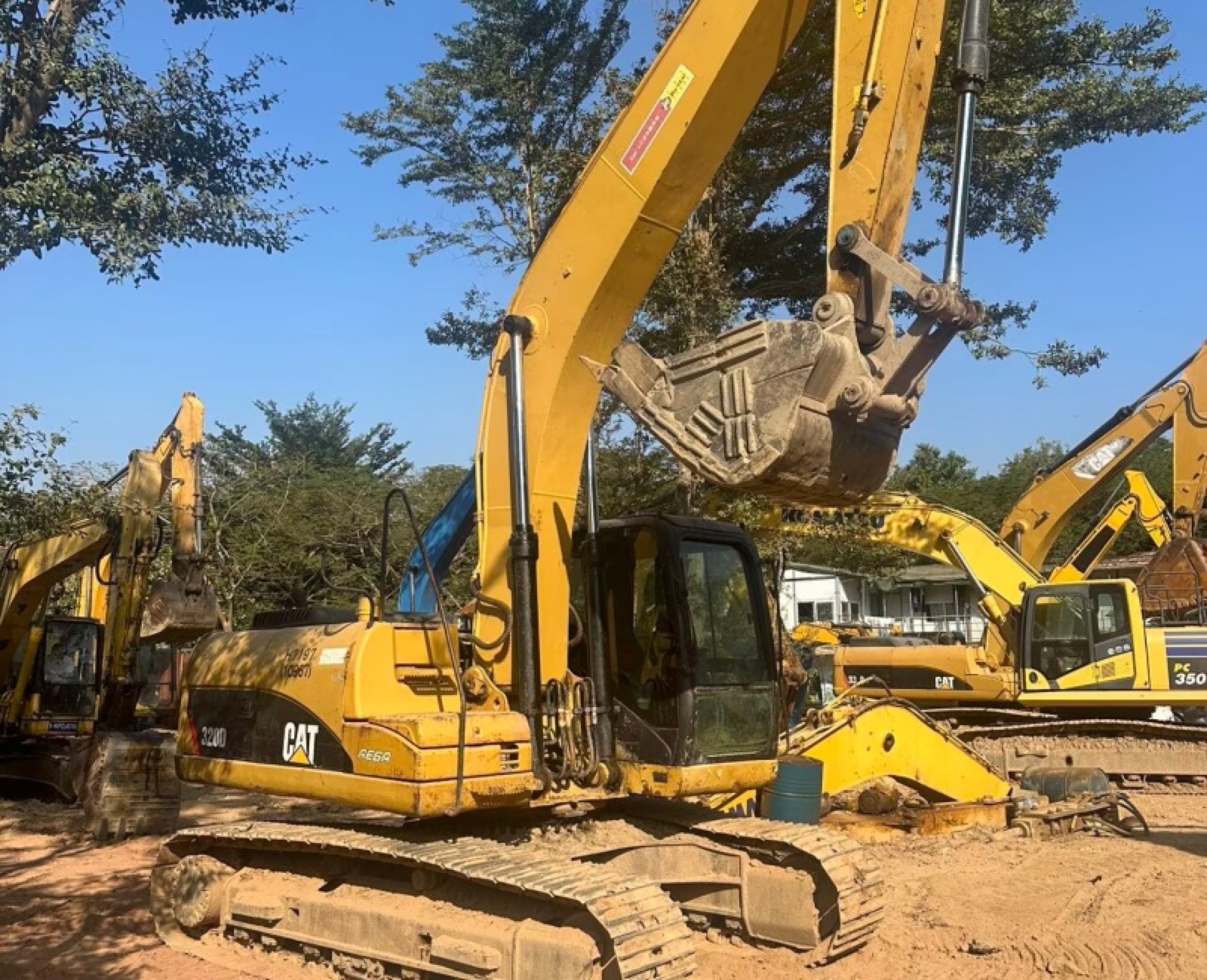 CAT 320D used excavator 0 photo 3