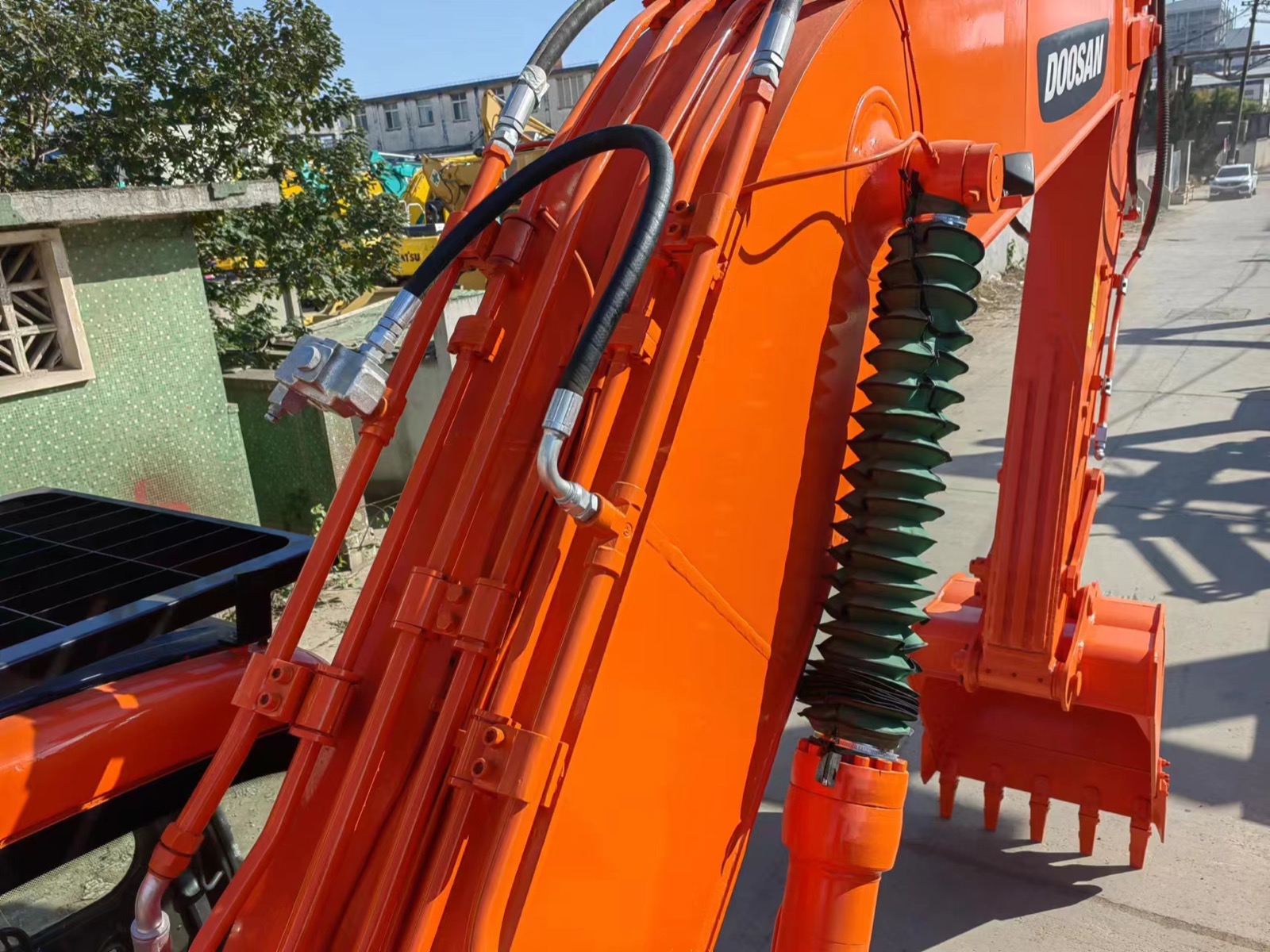 Doosan DX225 used excavator 0 photo 3