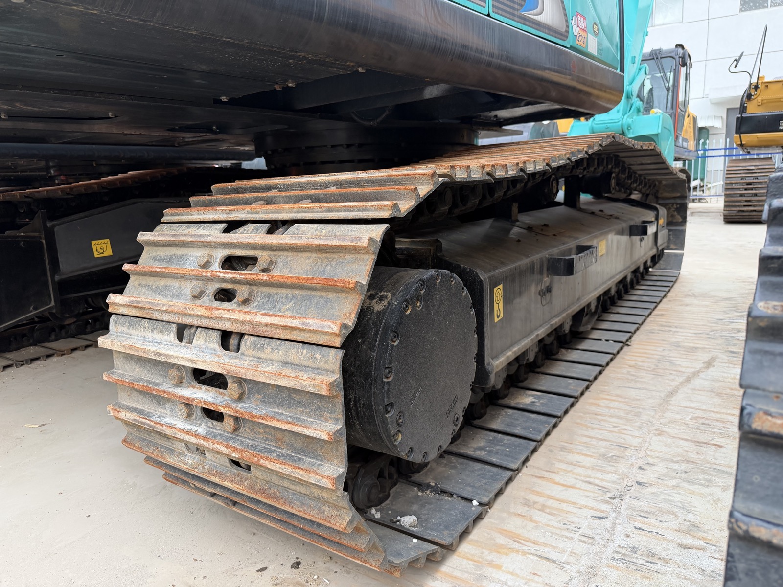 Kobelco 210 used excavator 0 photo 7