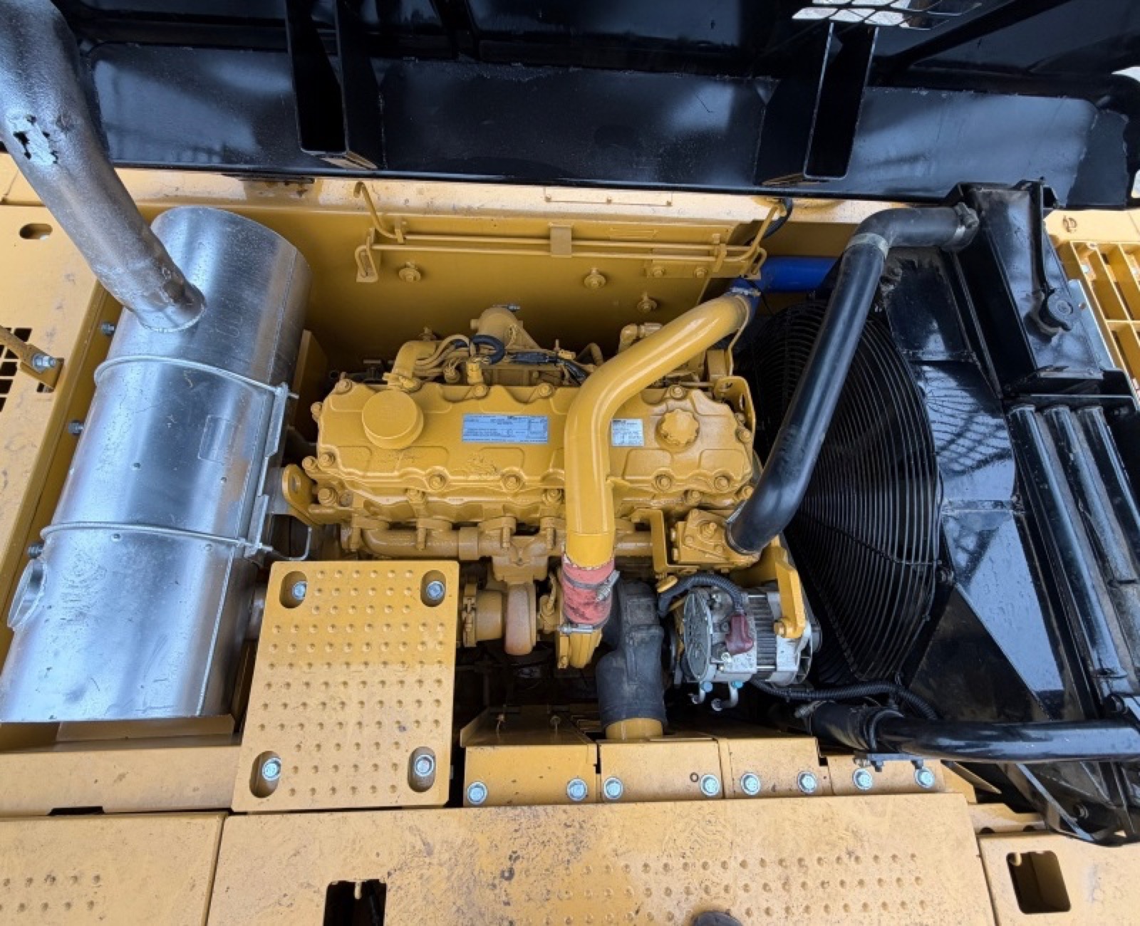 CAT 330D2L used excavator 0 photo 7
