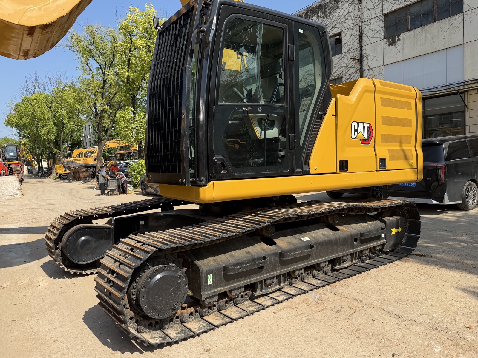 CAT 320 used excavator 0 photo 4