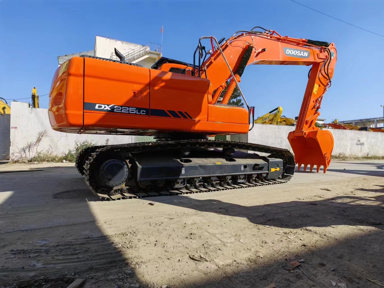 Doosan DX225 used excavator 0 photo 8