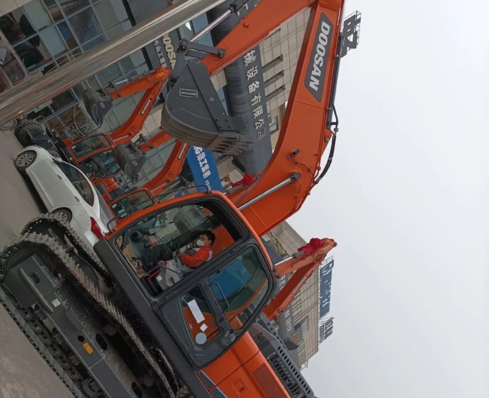 Doosan DX225 used excavator 0 photo 5