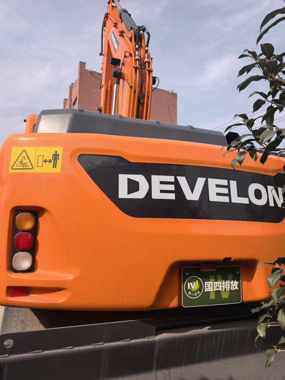 Doosan DX150WE used excavator 0 photo 4