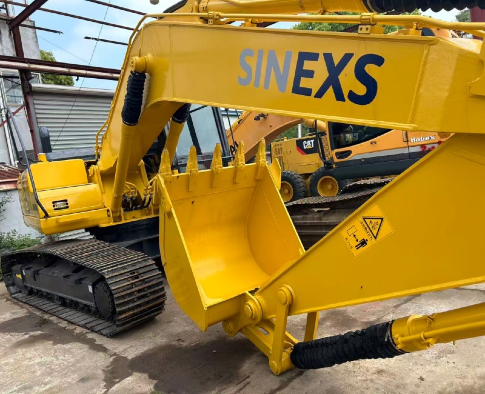 Komatsu PC200 used excavator 0 photo 2