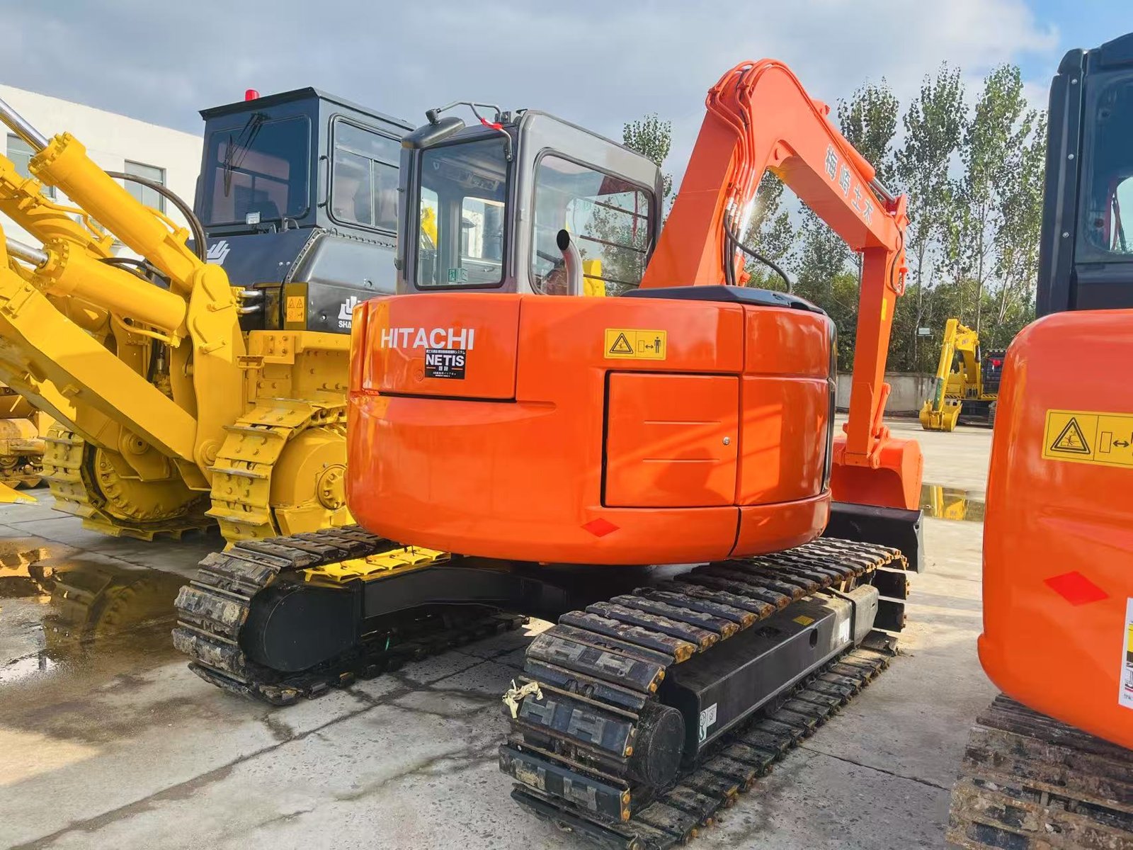 Hitachi 75 Mini used excavator 0 photo 5