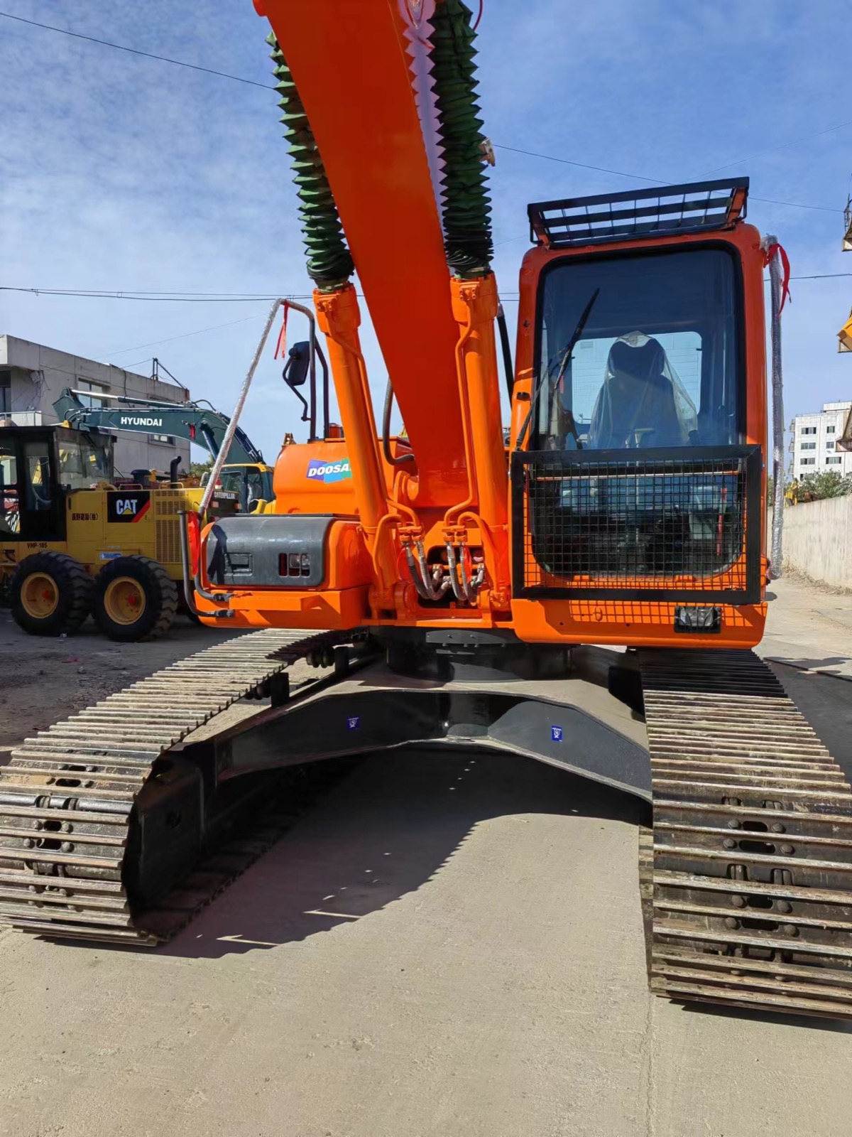 Doosan DX225 used excavator 0 photo 4