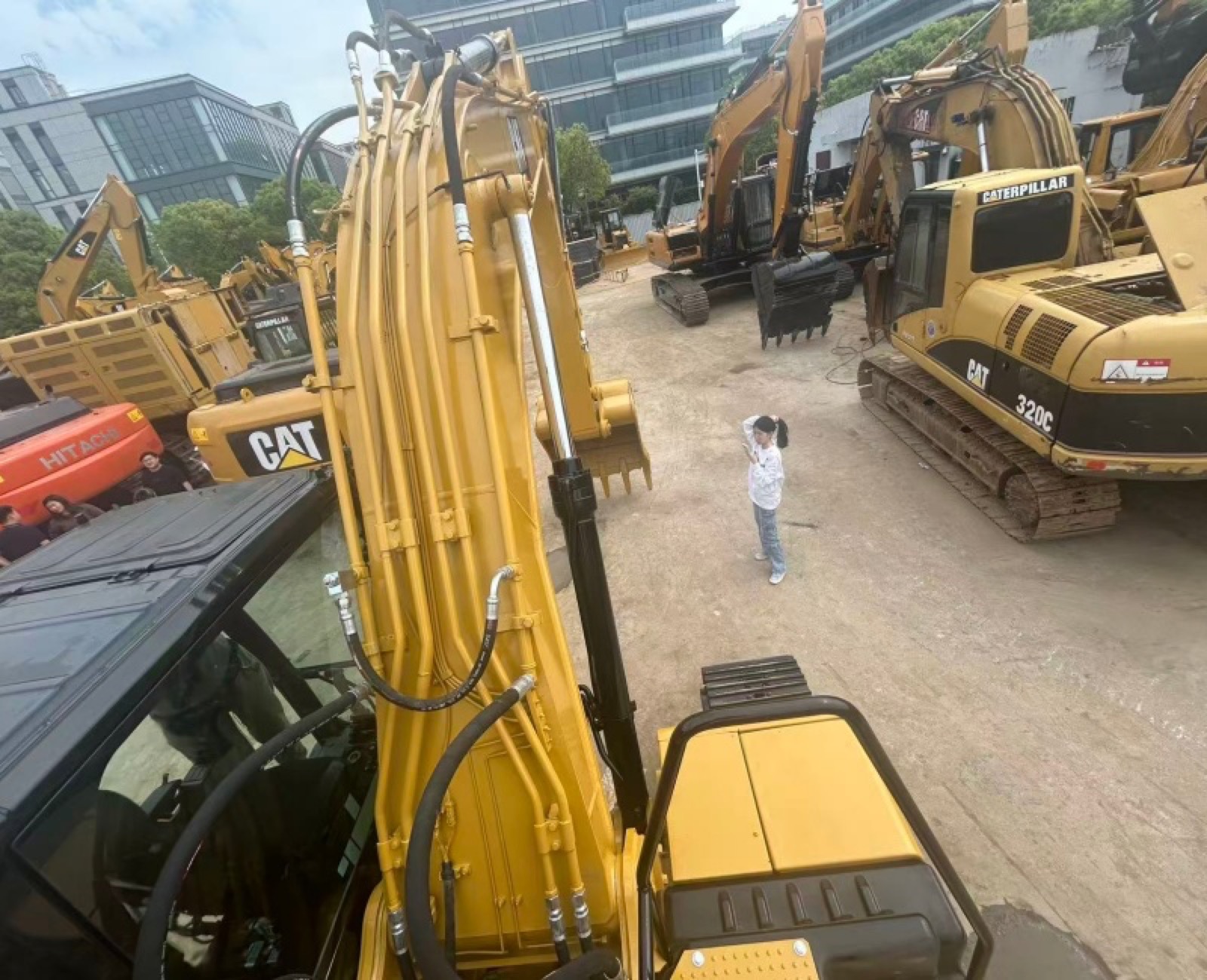 CAT 320GC used excavator 0 photo 2