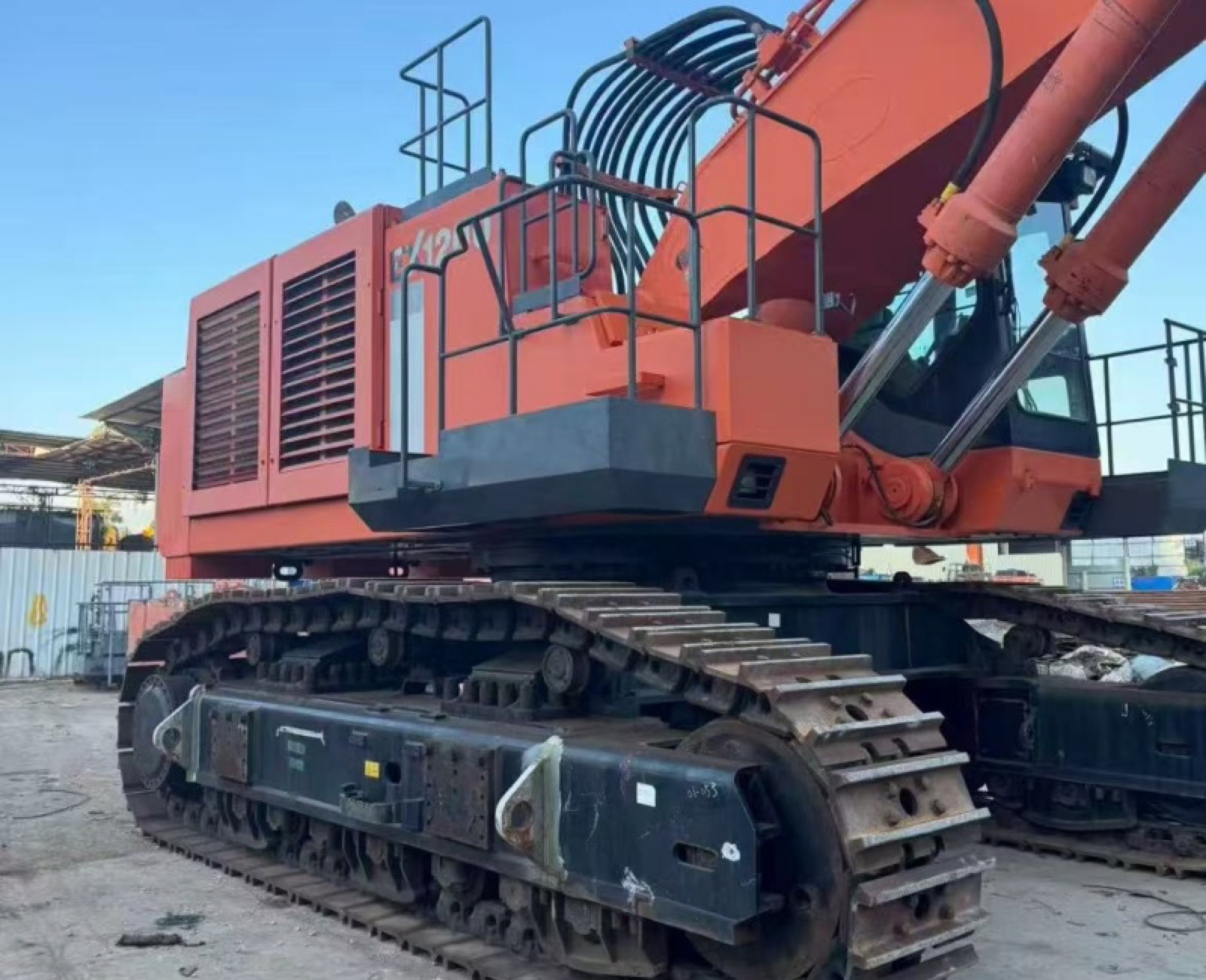 Hitachi EX1200 used excavator 0 photo 4