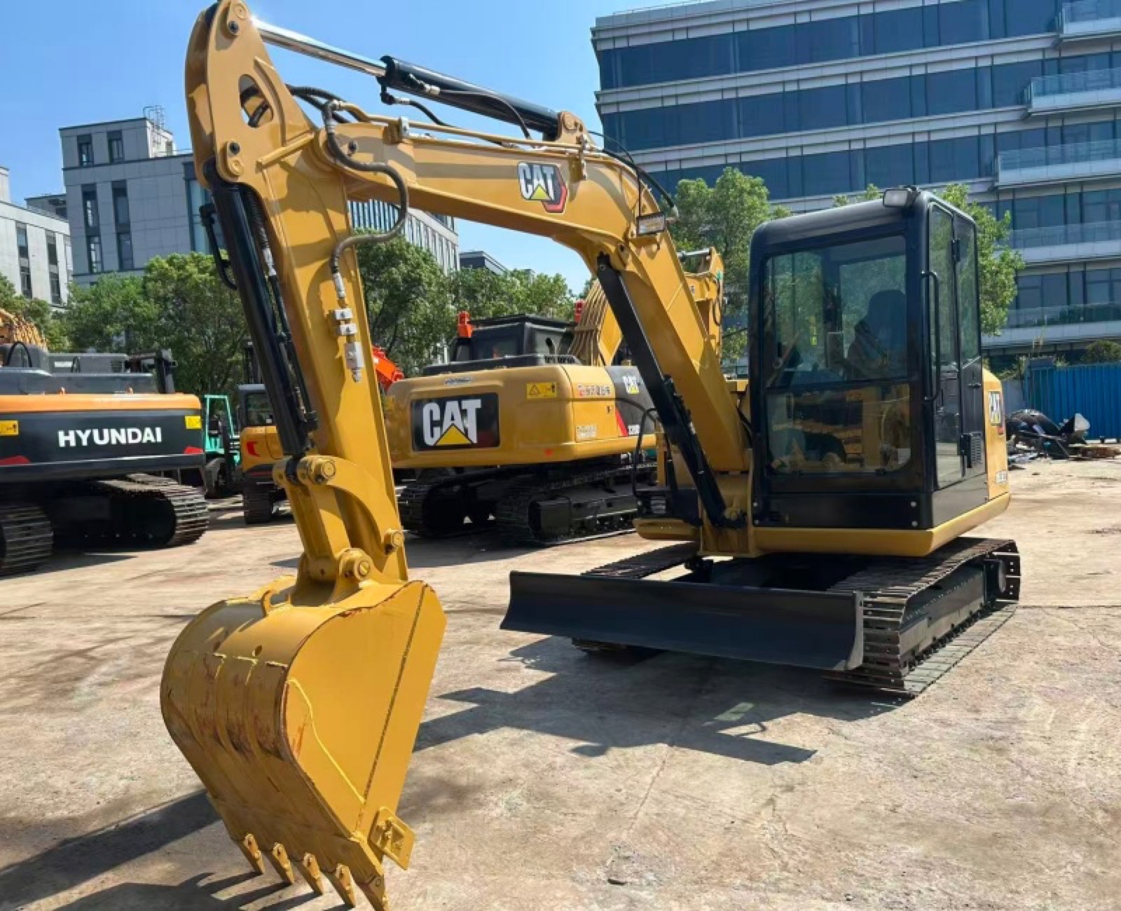 CAT 305.5 Mini used excavator 0 photo 2