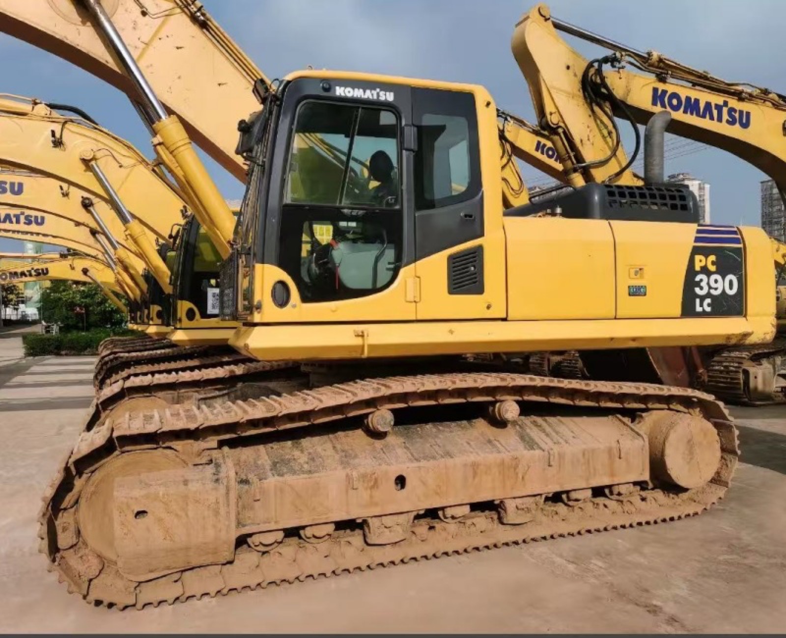Komatsu PC390 used excavator 0 photo 4