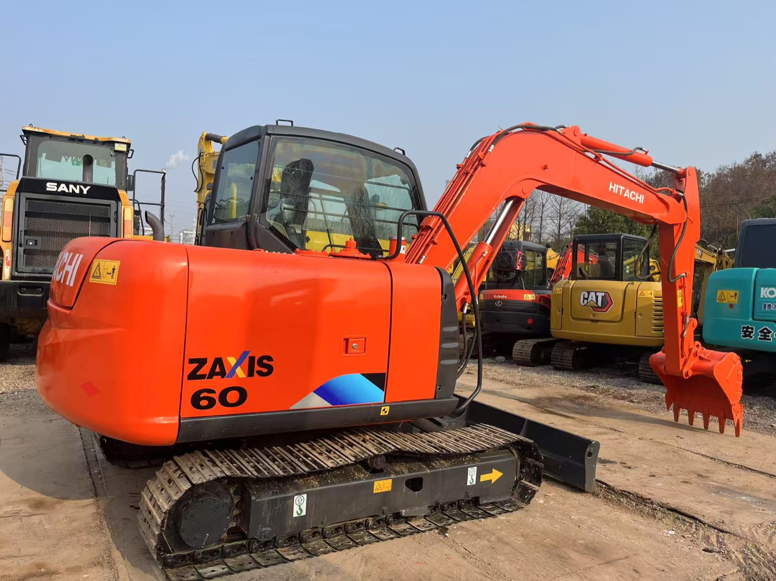Hitachi 60 Mini used excavator 0 photo 4