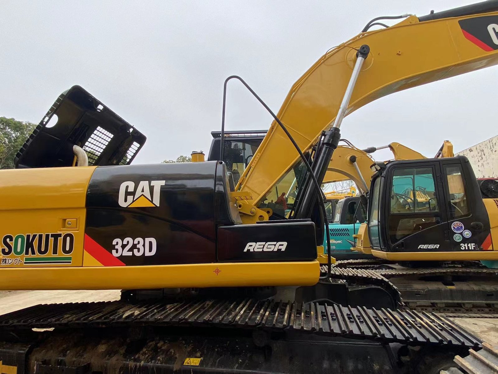 CAT 323D used excavator 0 photo 7