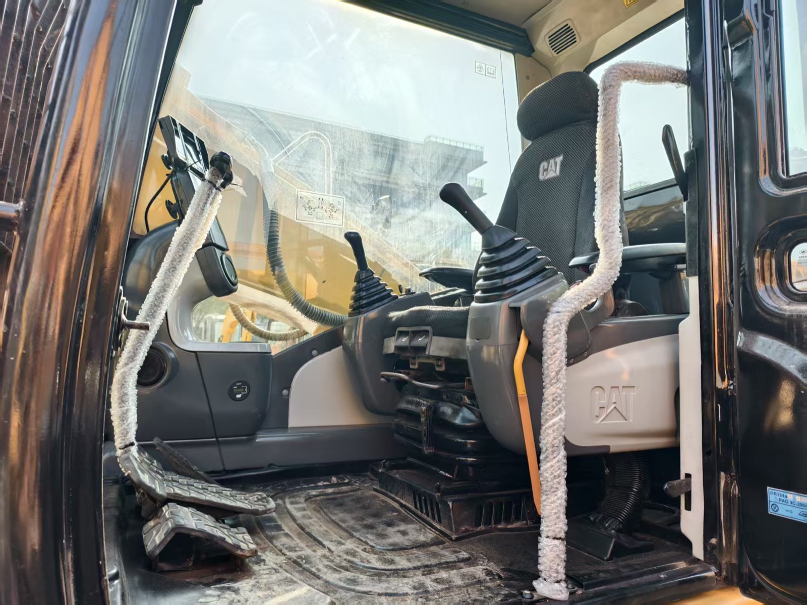 CAT 320D used excavator 0 photo 7