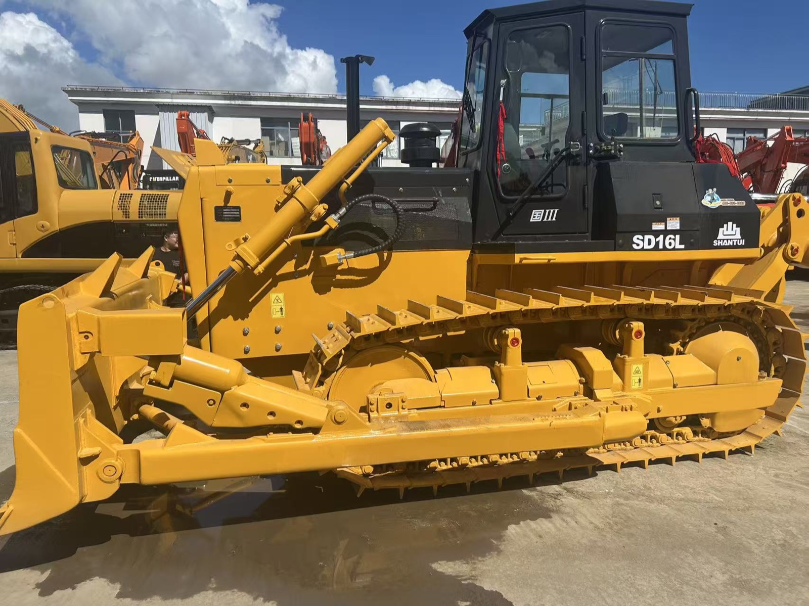 Shantui SD16L Bulldozer for Sale used excavator 0 photo 2