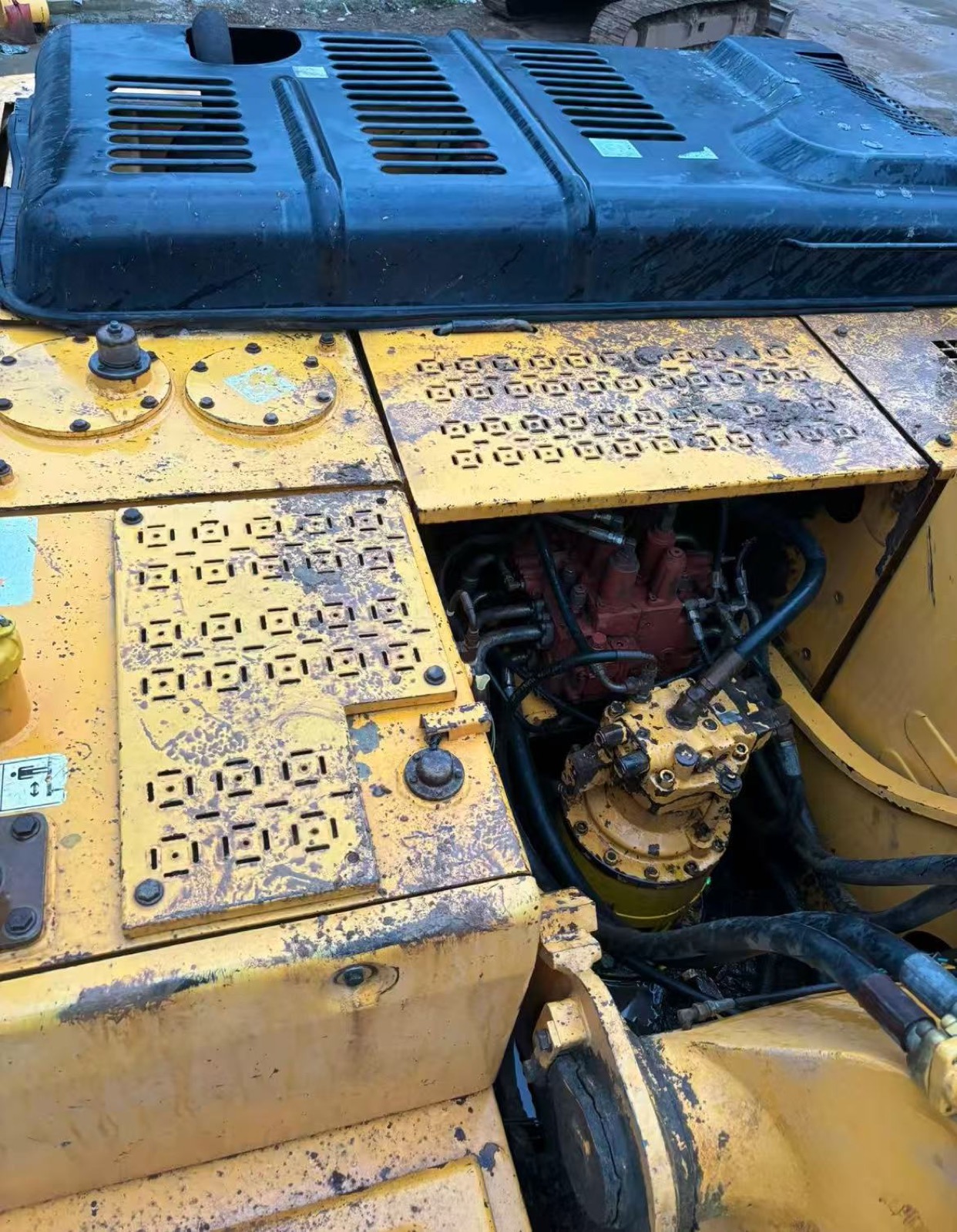 Hyundai 210LC used excavator 0 photo 4